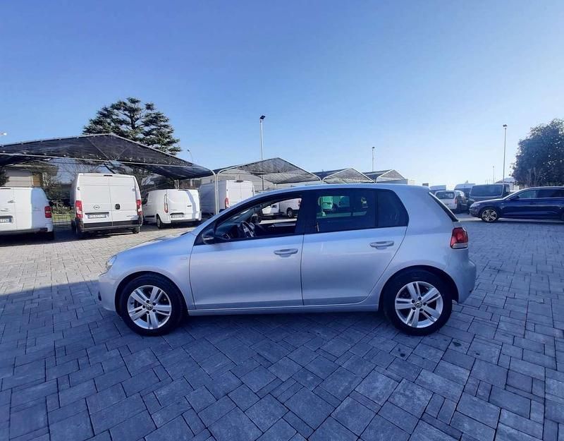 Usata VW Golf VII Highline 105 CV (77 kW) 2012 Argento Berlina