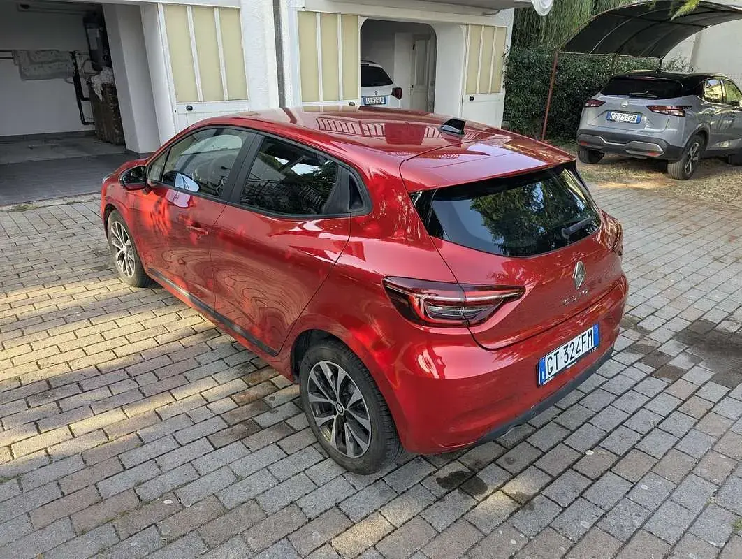 Usata Renault Clio V 101 CV (74 kW) 2023 Rosso Berlina