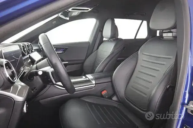 Usata Mercedes C300 265 CV (194 kW) 2023 Bluazzurro Station wagon
