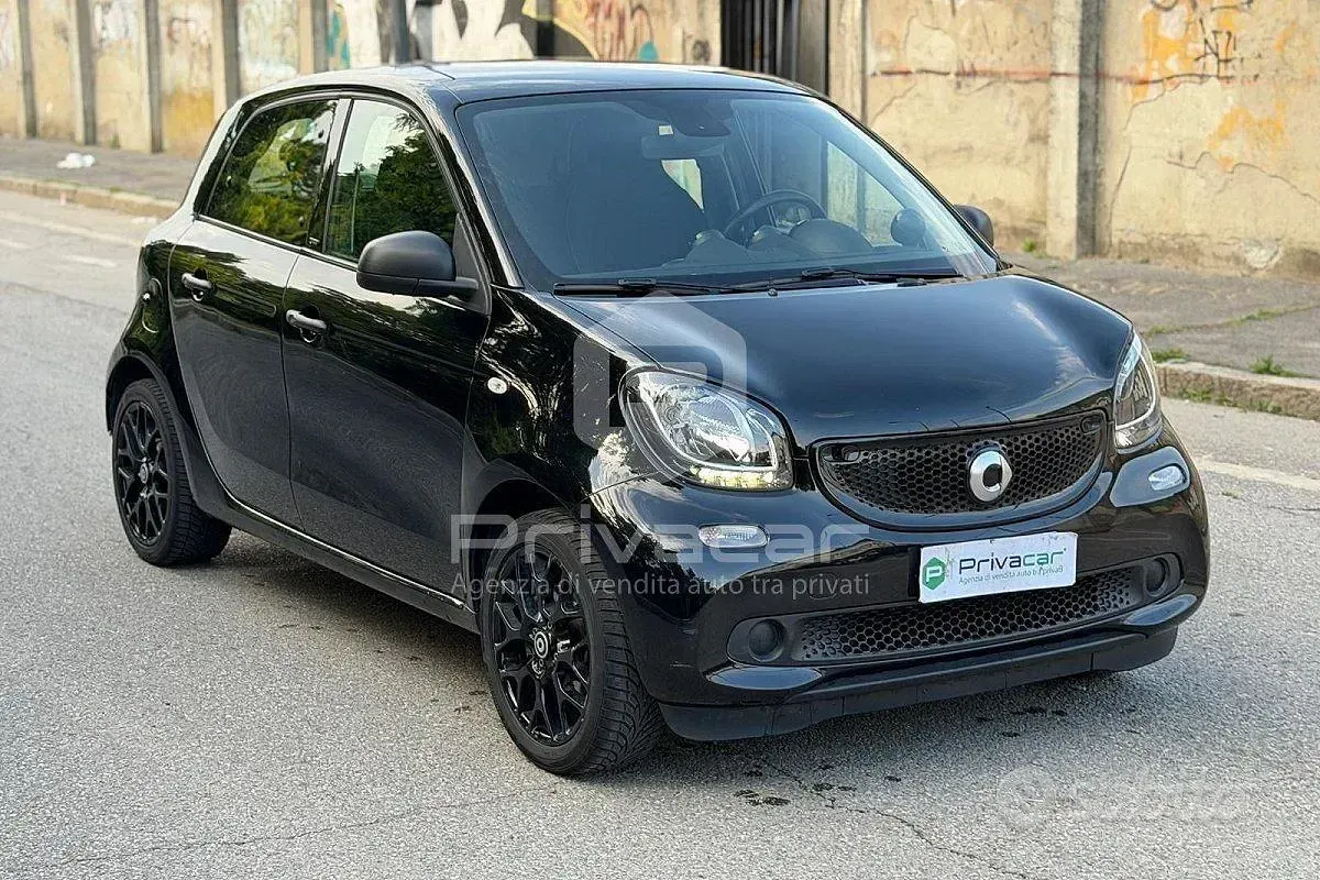 Usado Smart ForFour Passion 90 CV (66 kW) 2018 Negro Utilitario