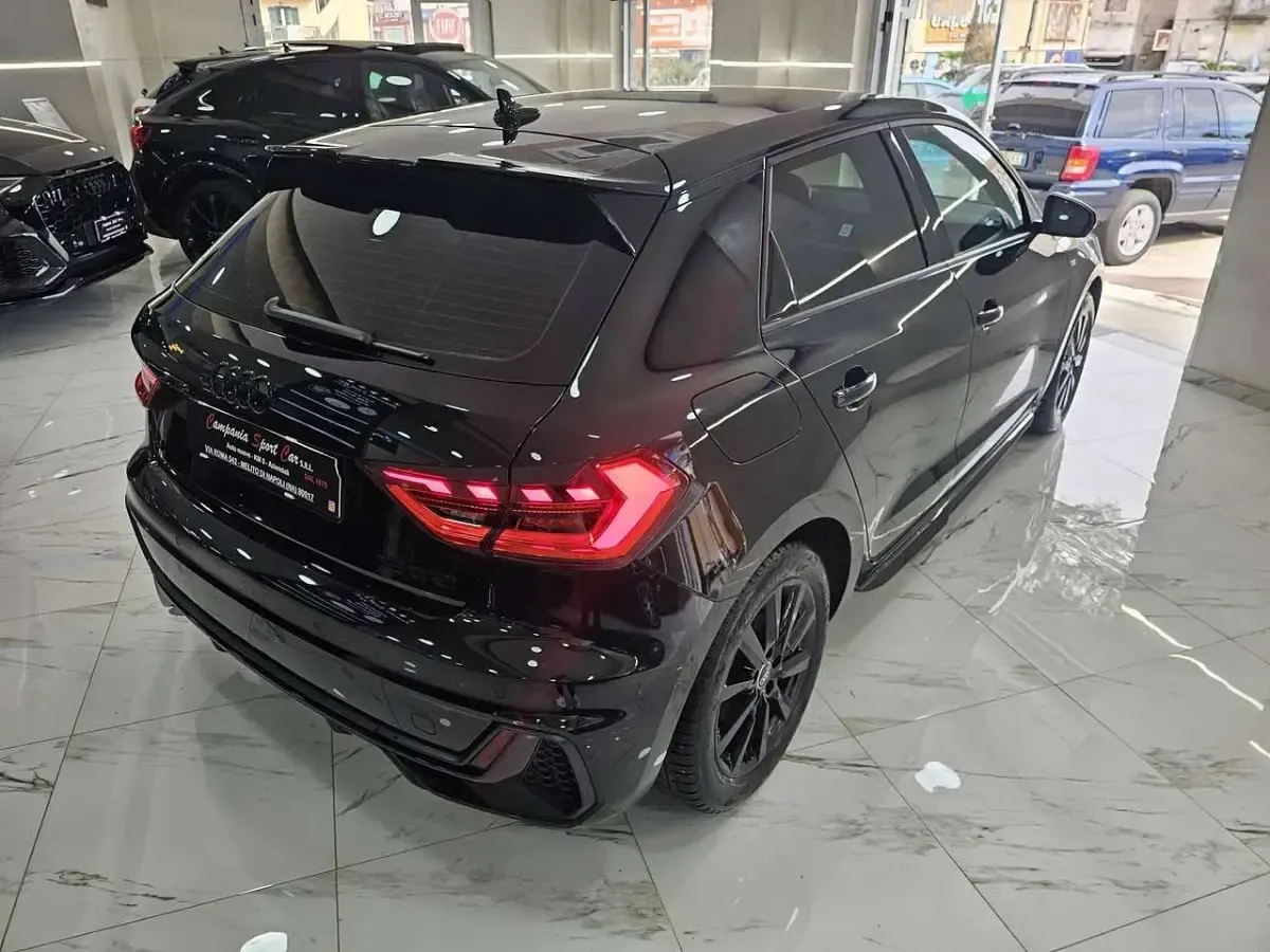 Usata Audi A1 Sportback S-Line 116 CV (85 kW) 2023 Nero mythos metallizzato Utilitaria
