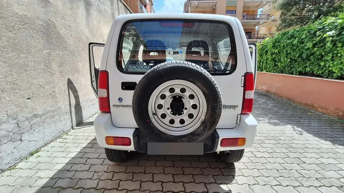 Usata Suzuki Jimny 80 CV (58 kW) 2002 Bianco SUV