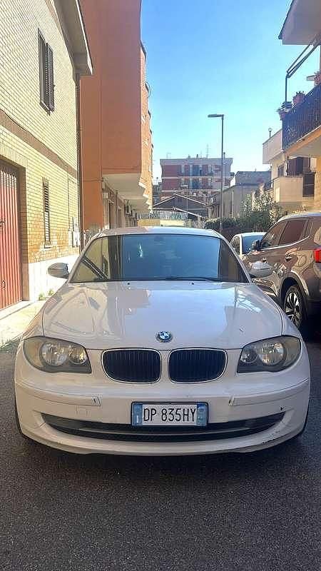 Usata BMW 118 Comfort Edition 143 CV (105 kW) 2009 Utilitaria