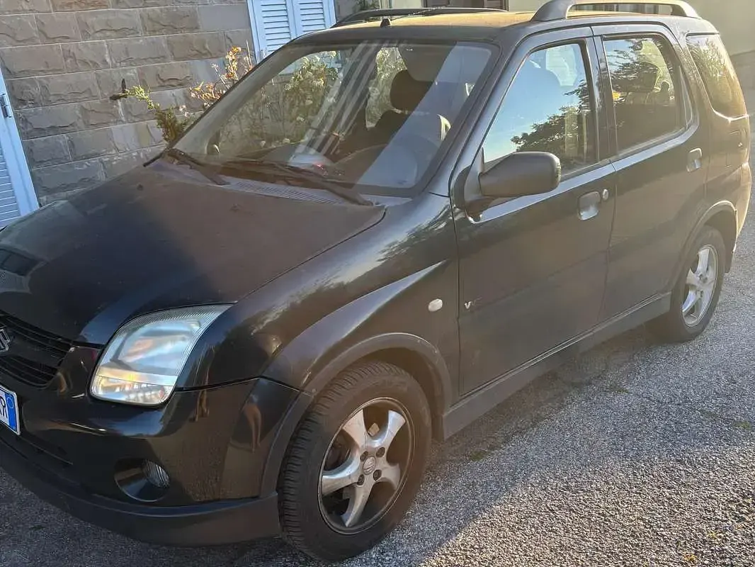 Usata Suzuki Ignis 99 CV (72 kW) 2008 Nero Utilitaria