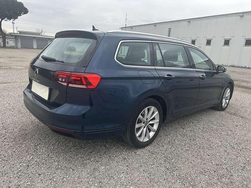 Usata VW Passat Trendline 150 CV (110 kW) 2021 Blu Station wagon