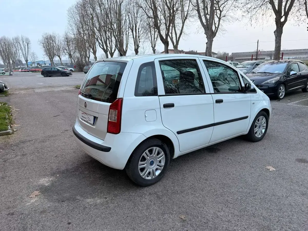 Usata Fiat Idea Dynamic 95 CV (69 kW) 2012 Bianco Monovolume