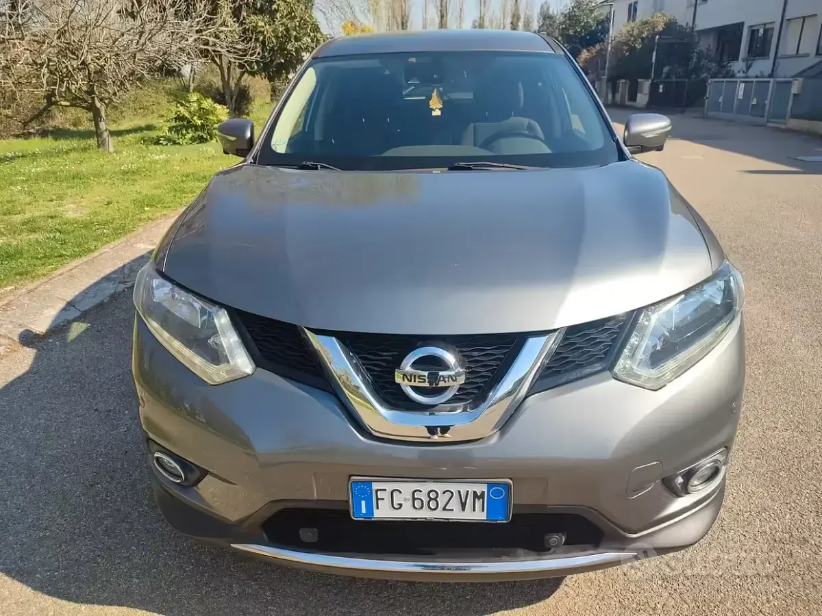 Begagnad Nissan X-Trail 131 HK (96 kW) 2017 Grå SUV