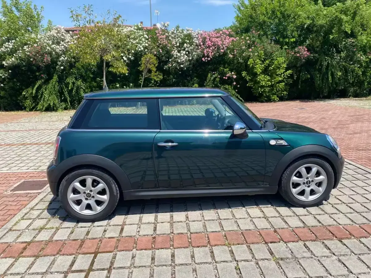 Usata Mini One D 95 CV (69 kW) 2009 Verde Utilitaria