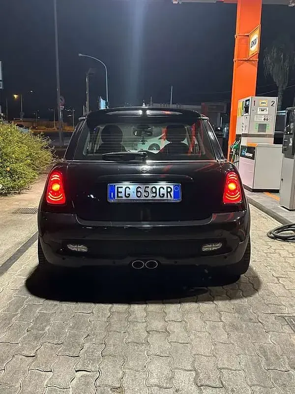 Usata Mini ONE 98 CV (72 kW) 2011 Utilitaria