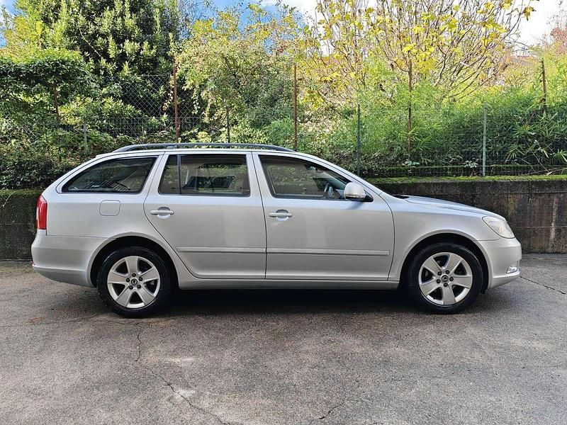 Usata Skoda Octavia 105 CV (77 kW) 2010 Argento Station wagon