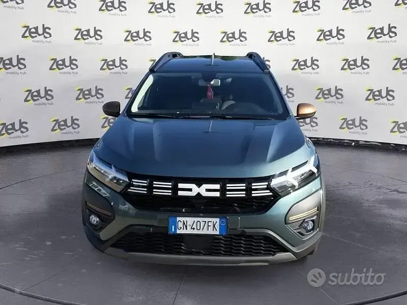 Usata Dacia Jogger Extreme 110 CV (80 kW) 2023 Verde Monovolume