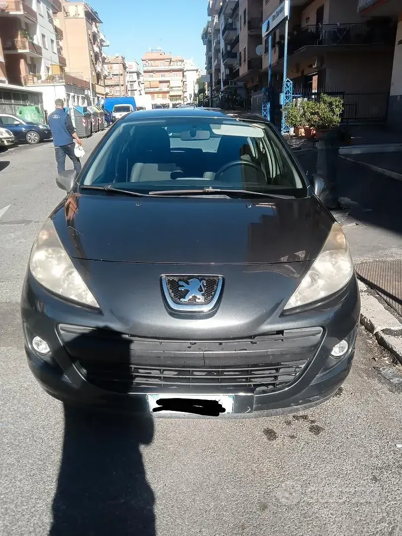 Usata Peugeot 207 88 CV (64 kW) 2010 Grigio Utilitaria