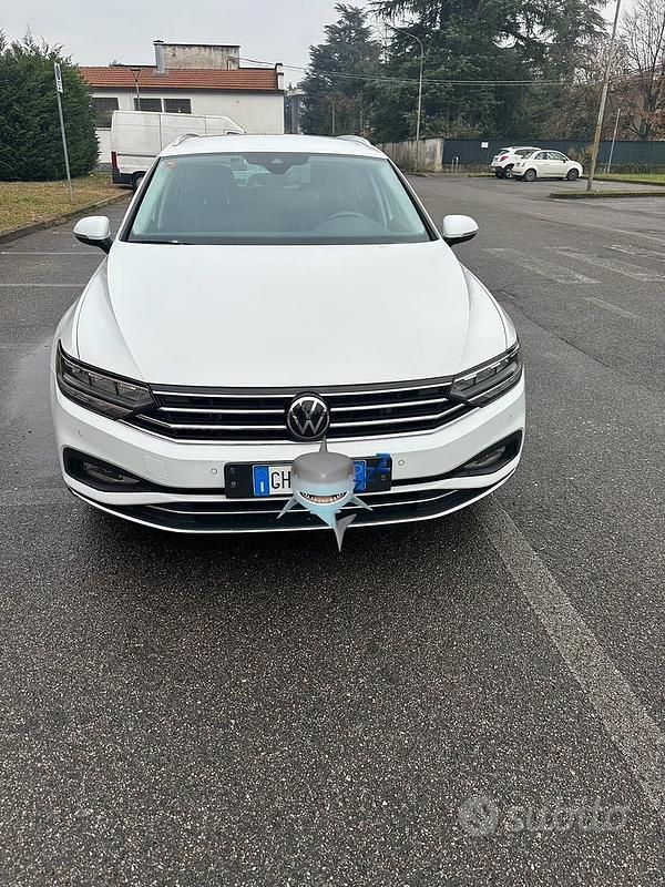 Usata VW Passat 150 CV (110 kW) 2019 Bianco Station wagon