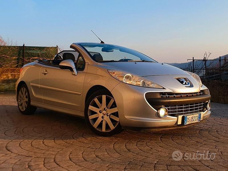 Usata Peugeot 207 150 CV (110 kW) 2008 Grigio Cabrio