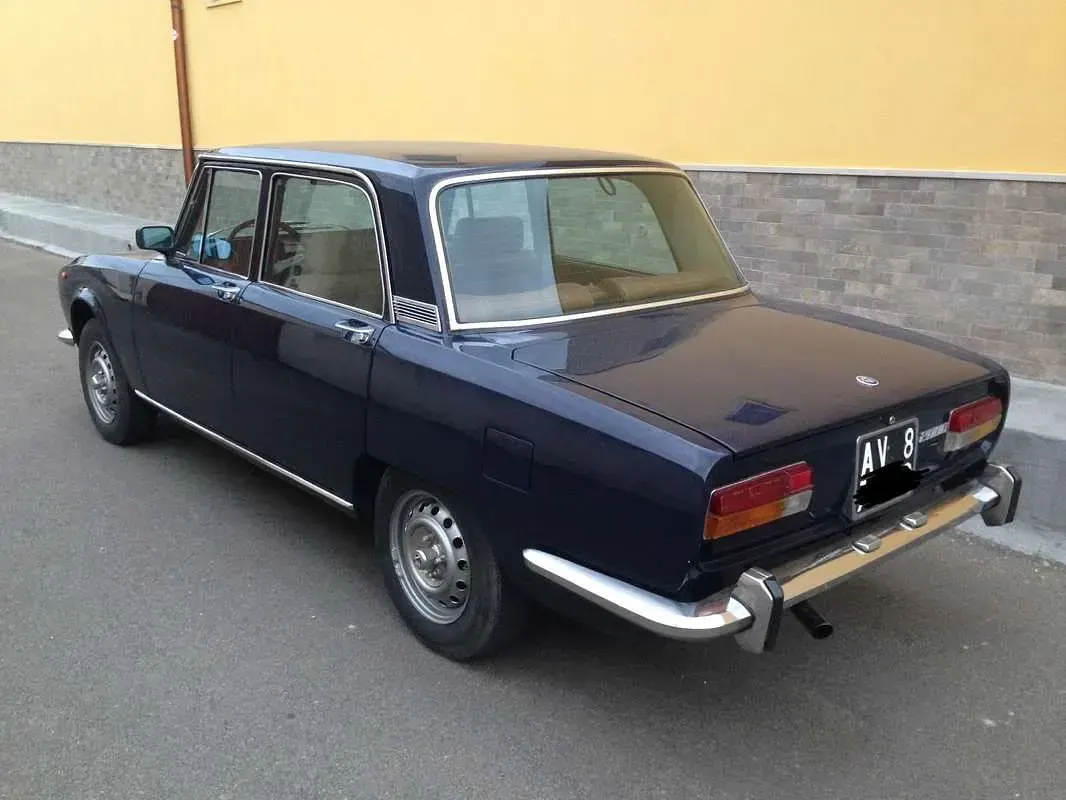 Usata Alfa Romeo 2000 122 CV (89 kW) 1973