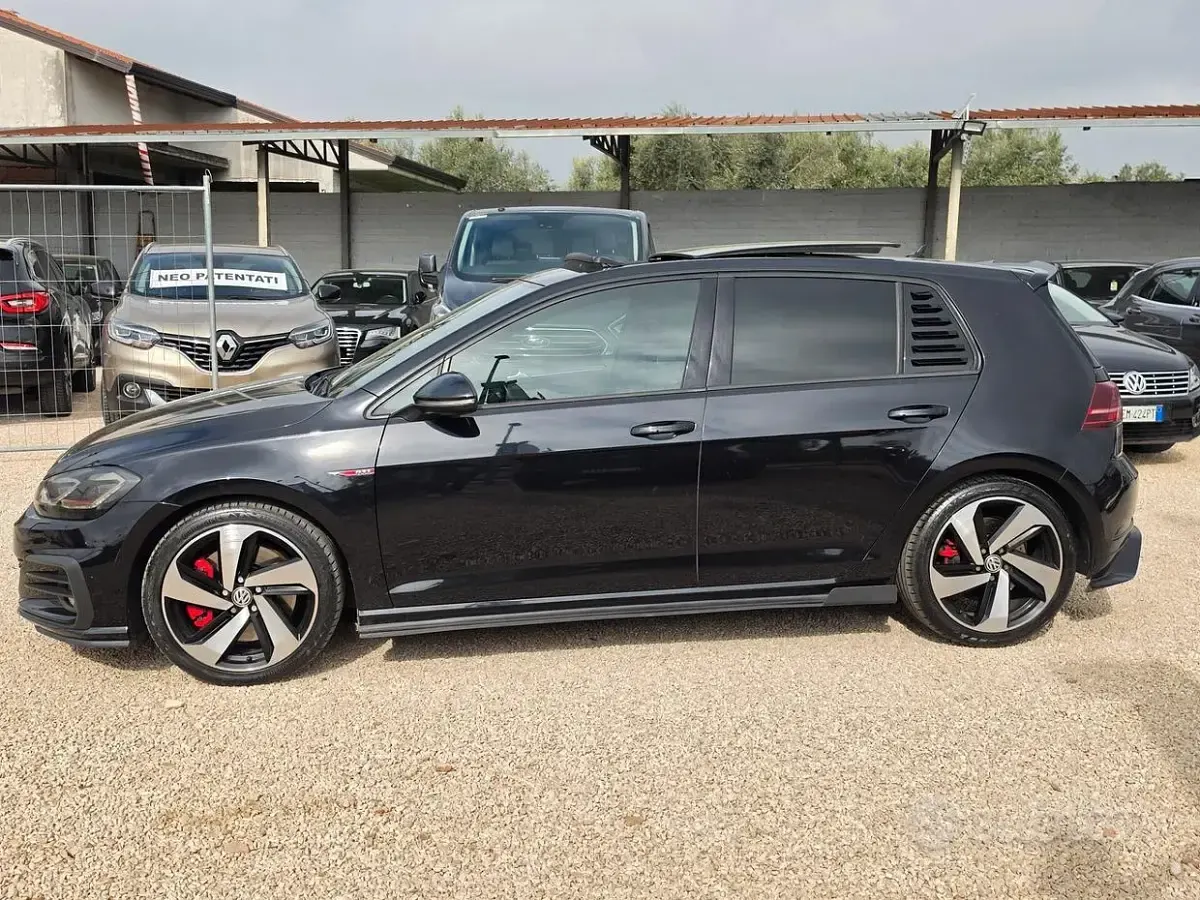 Begagnad VW Golf VIII GTI 245 HK (180 kW) 2020 Svart Sedan