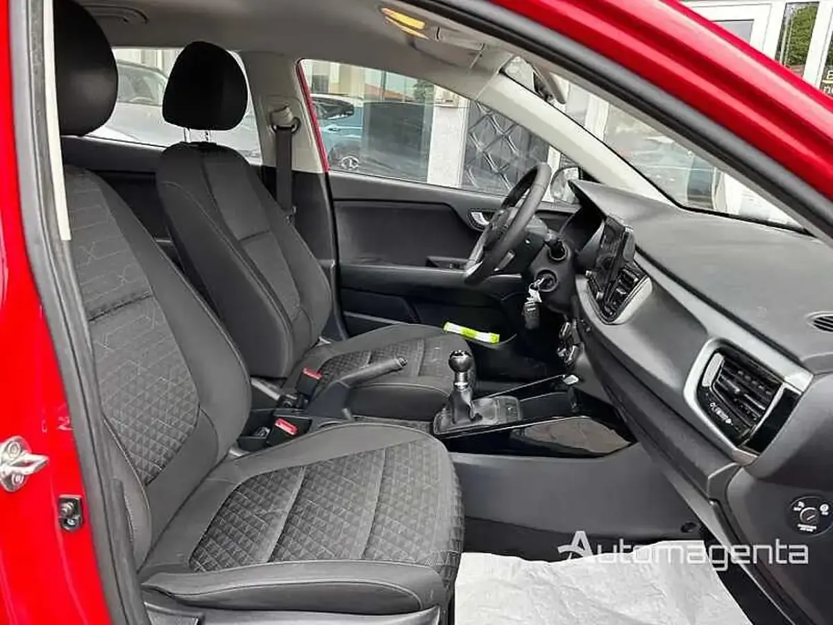 Usata Kia Rio Style 82 CV (60 kW) 2023 Rosso