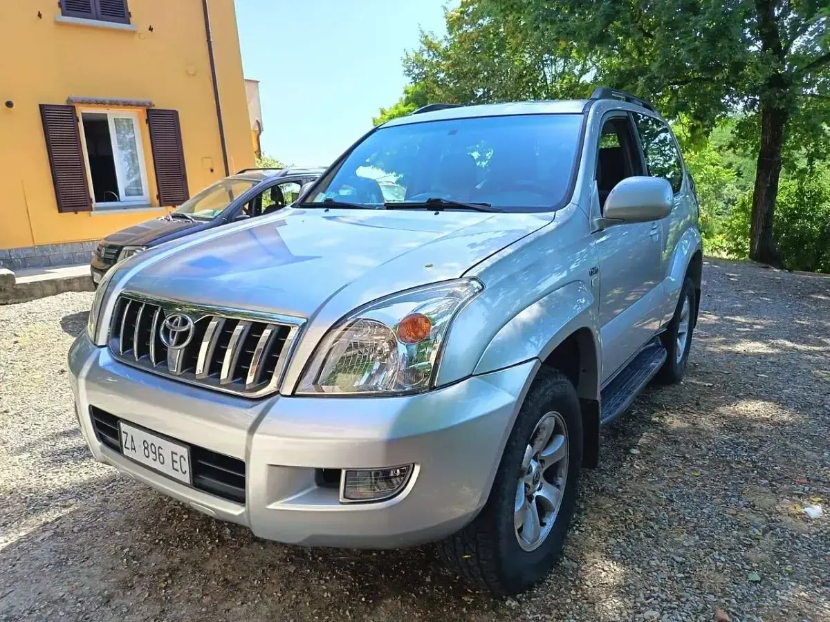 Usata Toyota Land Cruiser Sol 173 CV (127 kW) 2009 Grigio SUV