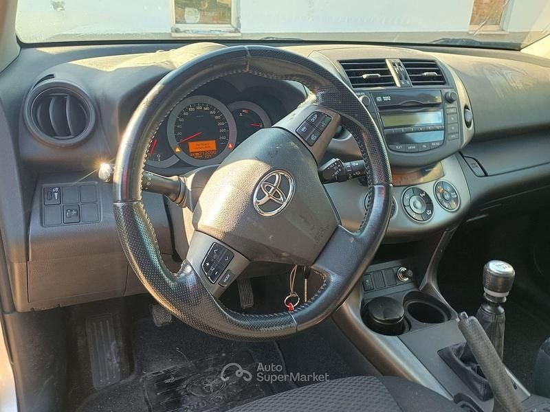 Usata Toyota RAV4 150 CV (110 kW) 2010 SUV