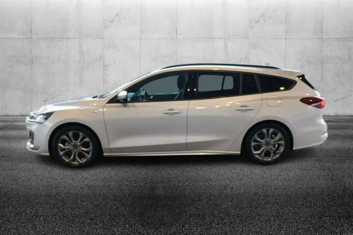 Usata Ford Focus ST-Line 116 CV (85 kW) 2025 Argento Station wagon