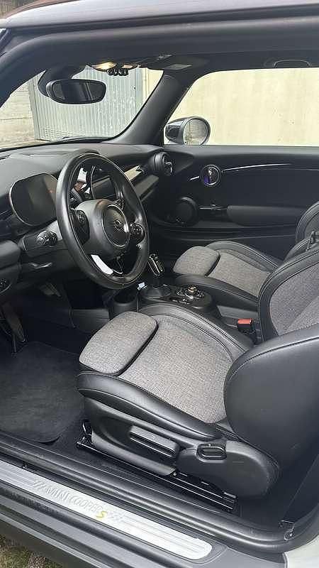 Usata Mini Cooper SE 75 kW (102 CV) 2020 Utilitaria