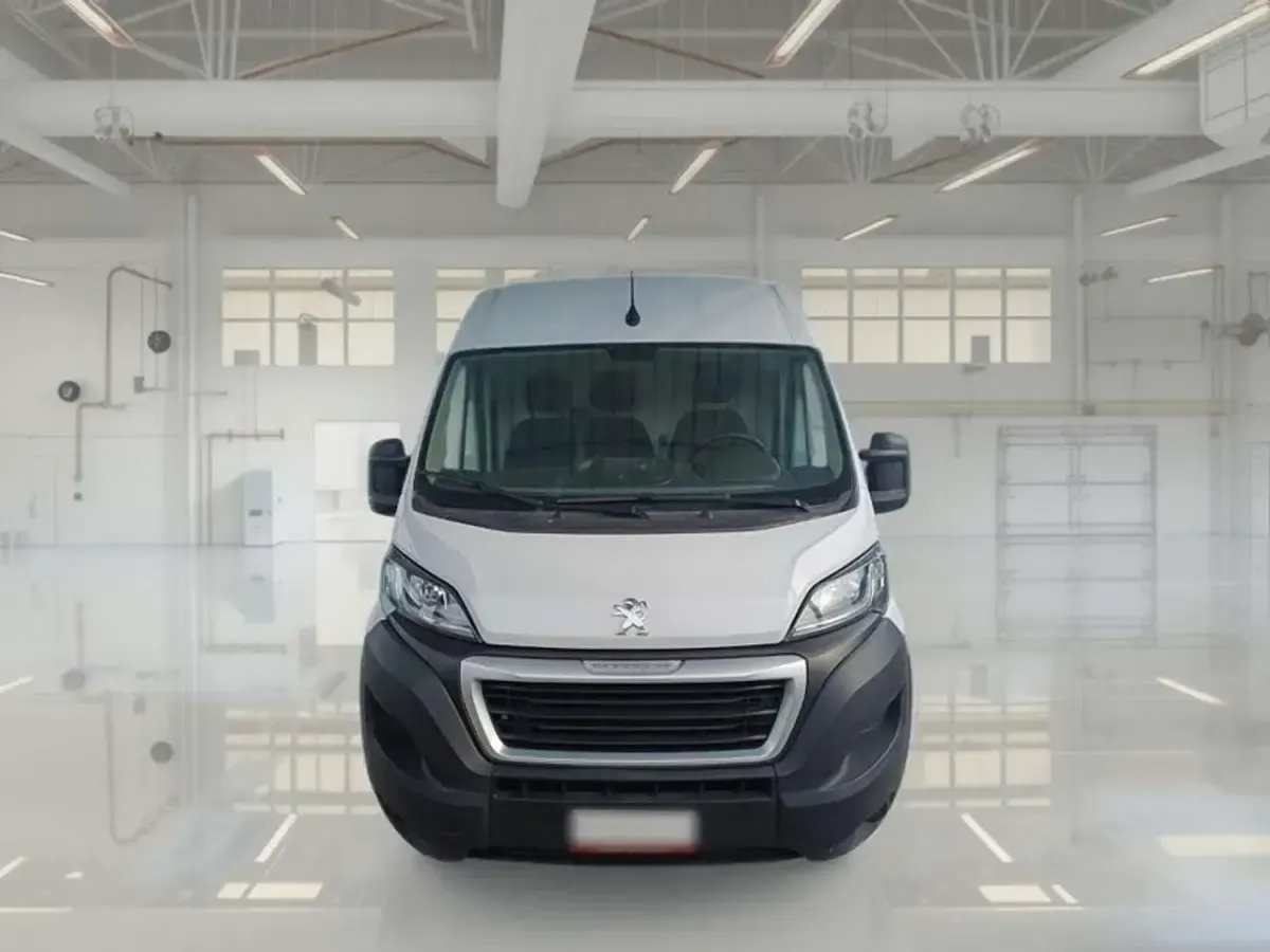 Usata Peugeot Boxer S 140 CV (102 kW) 2024 Bianco Furgone