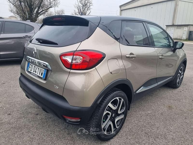 Usata Renault Captur Intens 120 CV (88 kW) 2016 Beige SUV