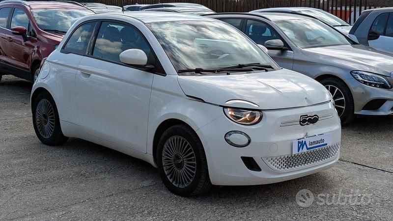 Usata Fiat 500e 86 kW (118 CV) 2021 Bianco Utilitaria