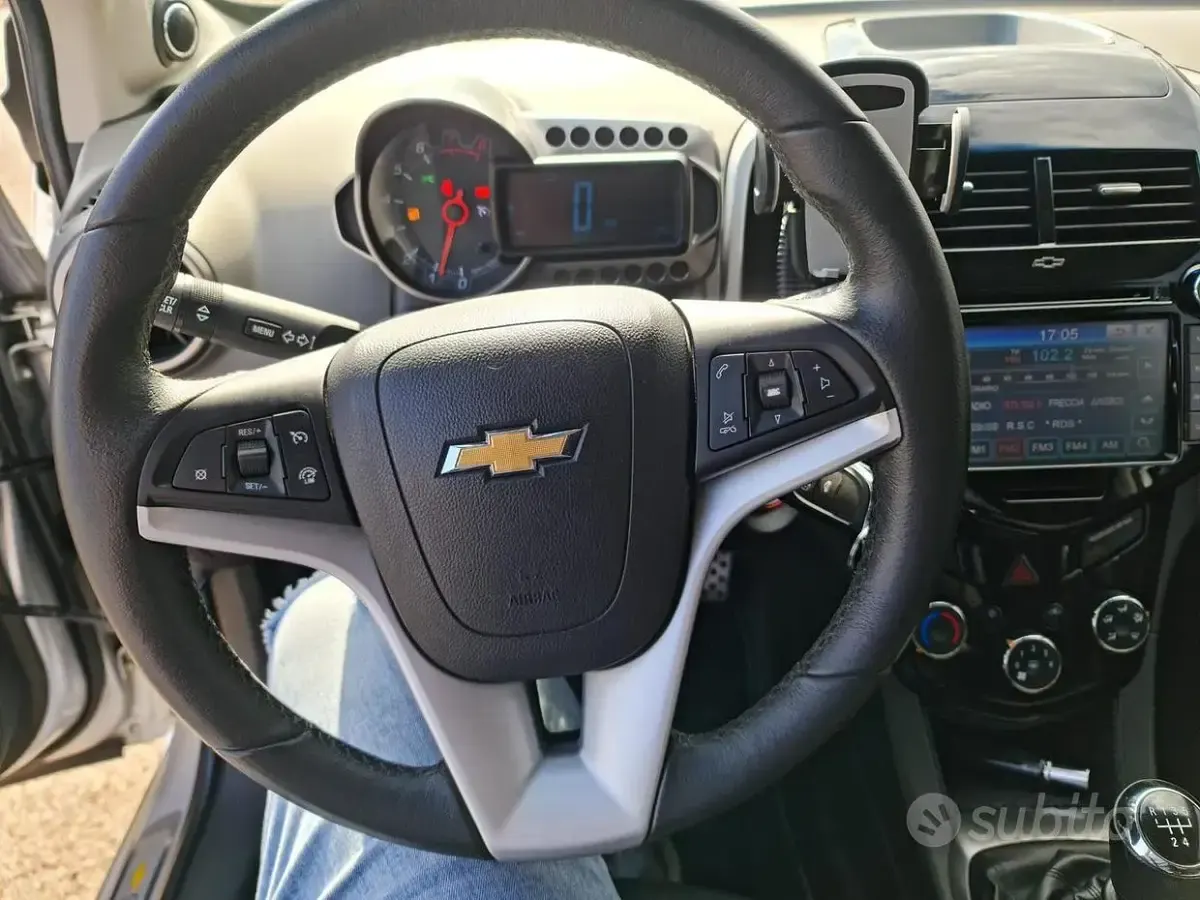 Usata Chevrolet Aveo 86 CV (63 kW) 2013 Grigio Berlina