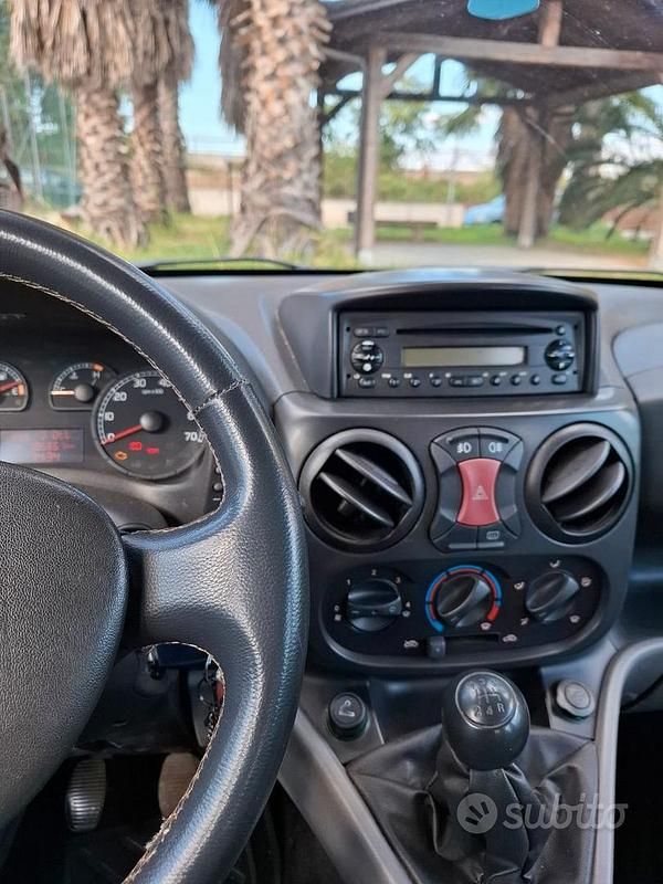 Usata Fiat Doblò 2006 Grigio Monovolume
