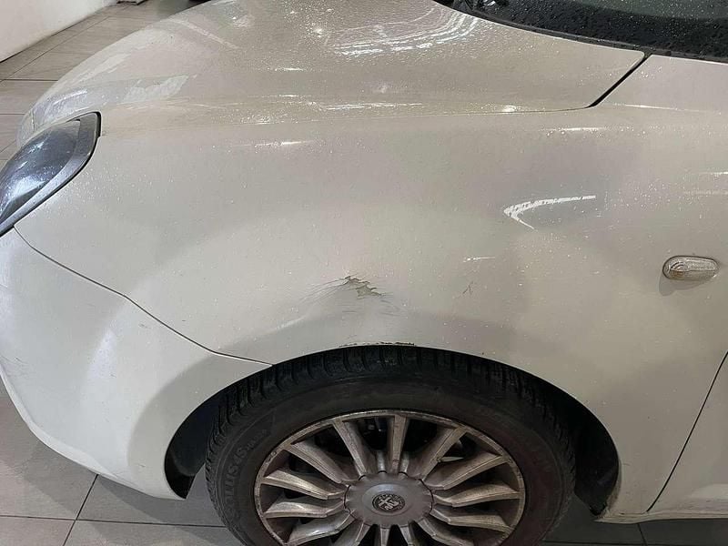Usata Alfa Romeo MiTo Distinctive 85 CV (62 kW) 2014 Bianco Utilitaria