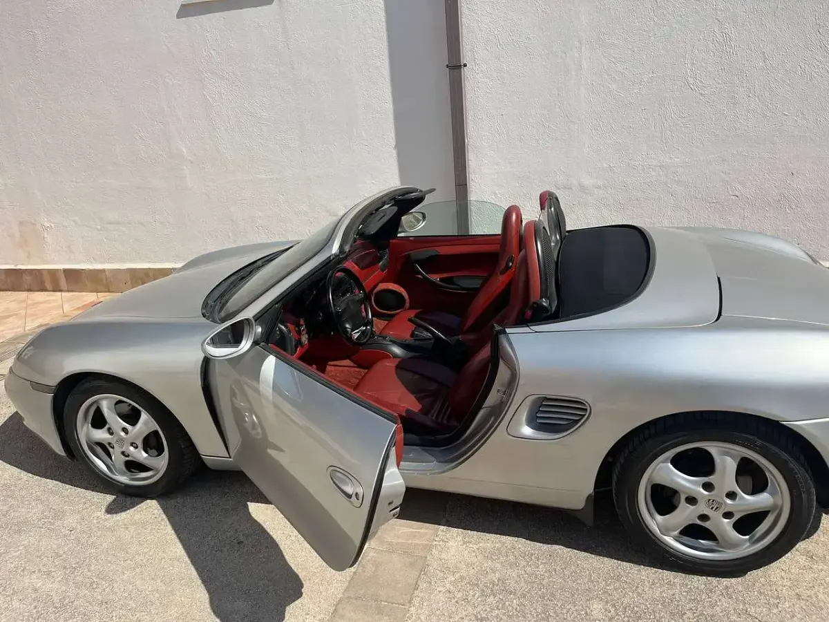 Usata Porsche 986 Boxster 204 CV (150 kW) 1996 Argento Cabrio
