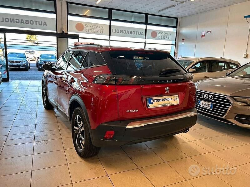 Usata Peugeot 2008 Allure 101 CV (74 kW) 2021 Rosso SUV