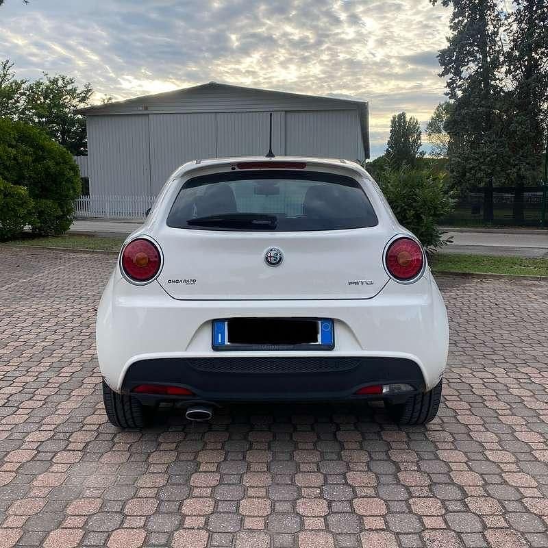 Usata Alfa Romeo MiTo 77 CV (56 kW) 2018 Bianco Utilitaria