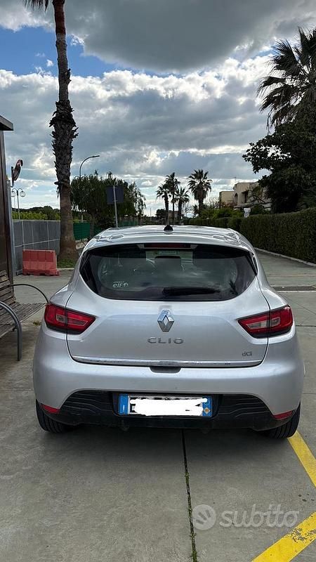 Usata Renault Clio IV 75 CV (55 kW) 2013 Grigio Berlina