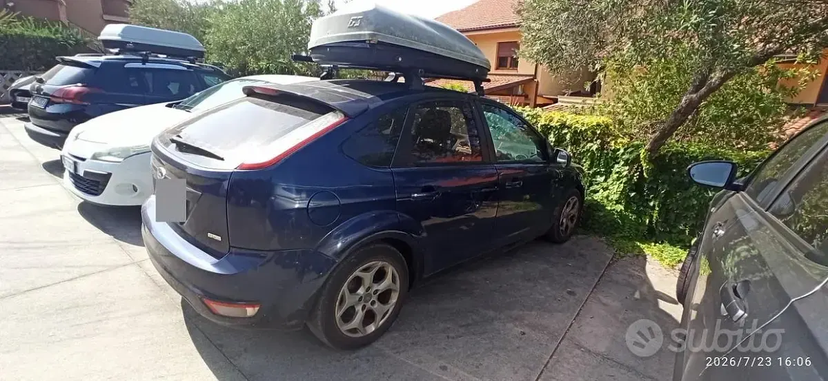 Usata Ford Focus 109 CV (80 kW) 2010 Bluazzurro Berlina
