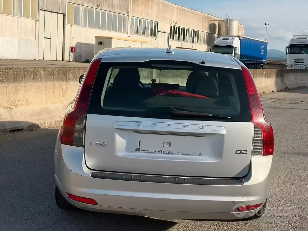 Usata Volvo V50 101 CV (74 kW) 2011 Grigio Station wagon