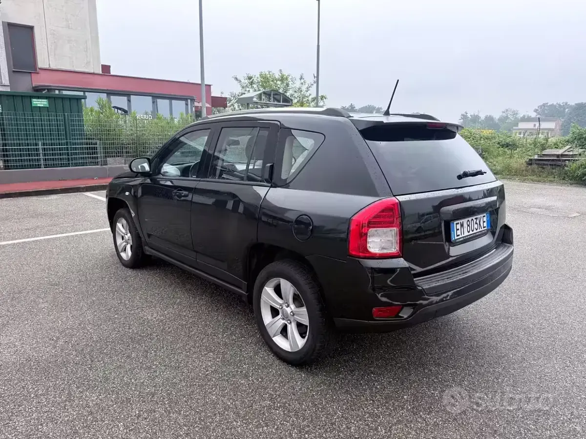 Usata Jeep Compass Limited 136 CV (100 kW) 2012 Nero SUV