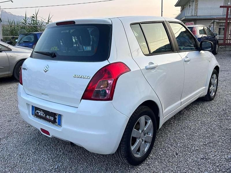 Usata Suzuki Swift GL 91 CV (66 kW) 2009 Bianco Utilitaria