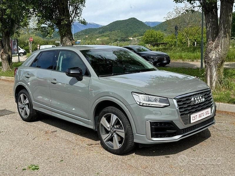 Usata Audi Q2 Sport 116 CV (85 kW) 2017 Grigio SUV