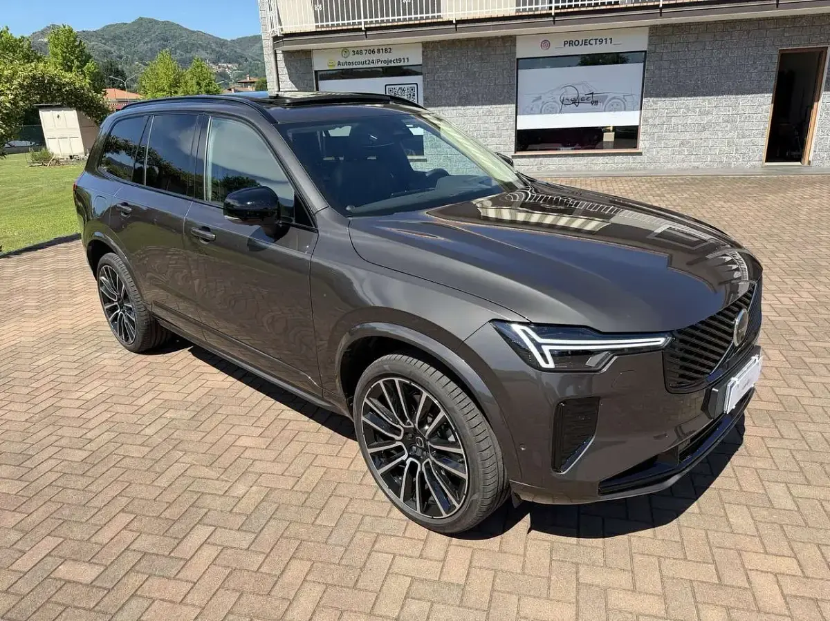 Usata Volvo XC90 Ultra 455 CV (334 kW) 2025 Grigio SUV