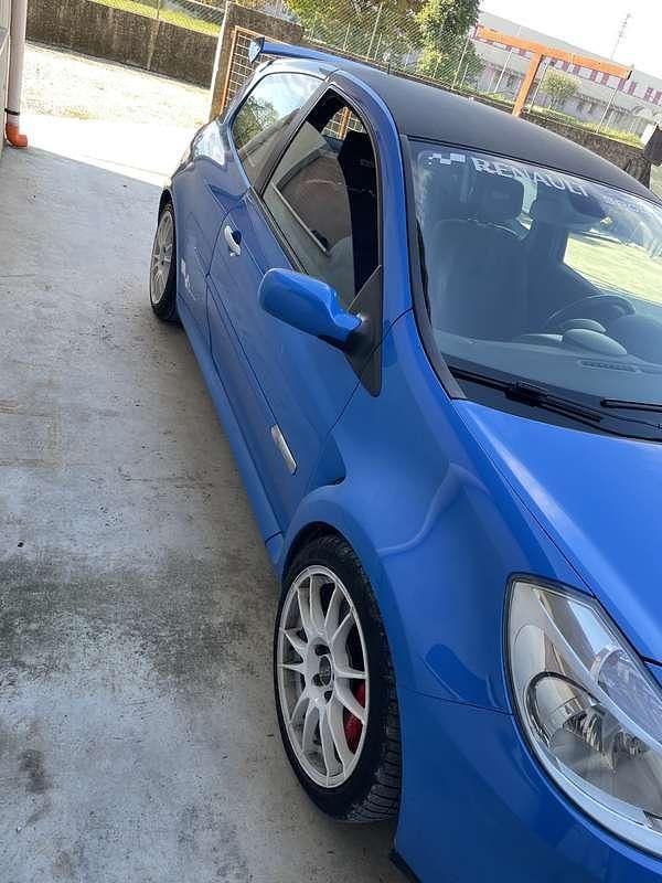 Usata 2006 Renault Clio R.S. R.S. Due volumi | 11.000 € (Buon prezzo) - Immagine 1/4