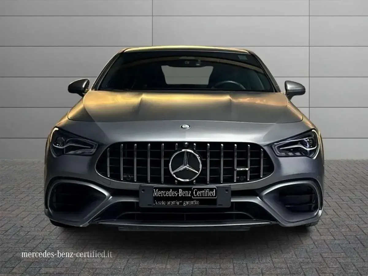 Usata Mercedes CLA45 AMG Premium 420 CV (308 kW) 2024 Grigio montagna Coupé