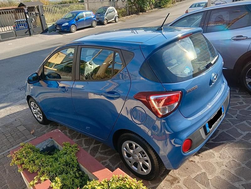 Usata Hyundai i10 Classic 66 CV (48 kW) 2017 Blu Utilitaria