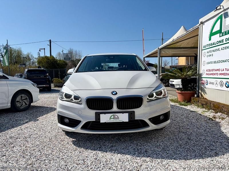 Usata BMW 218 Active Tourer Luxury Line 150 CV (110 kW) 2015 Bianco Monovolume