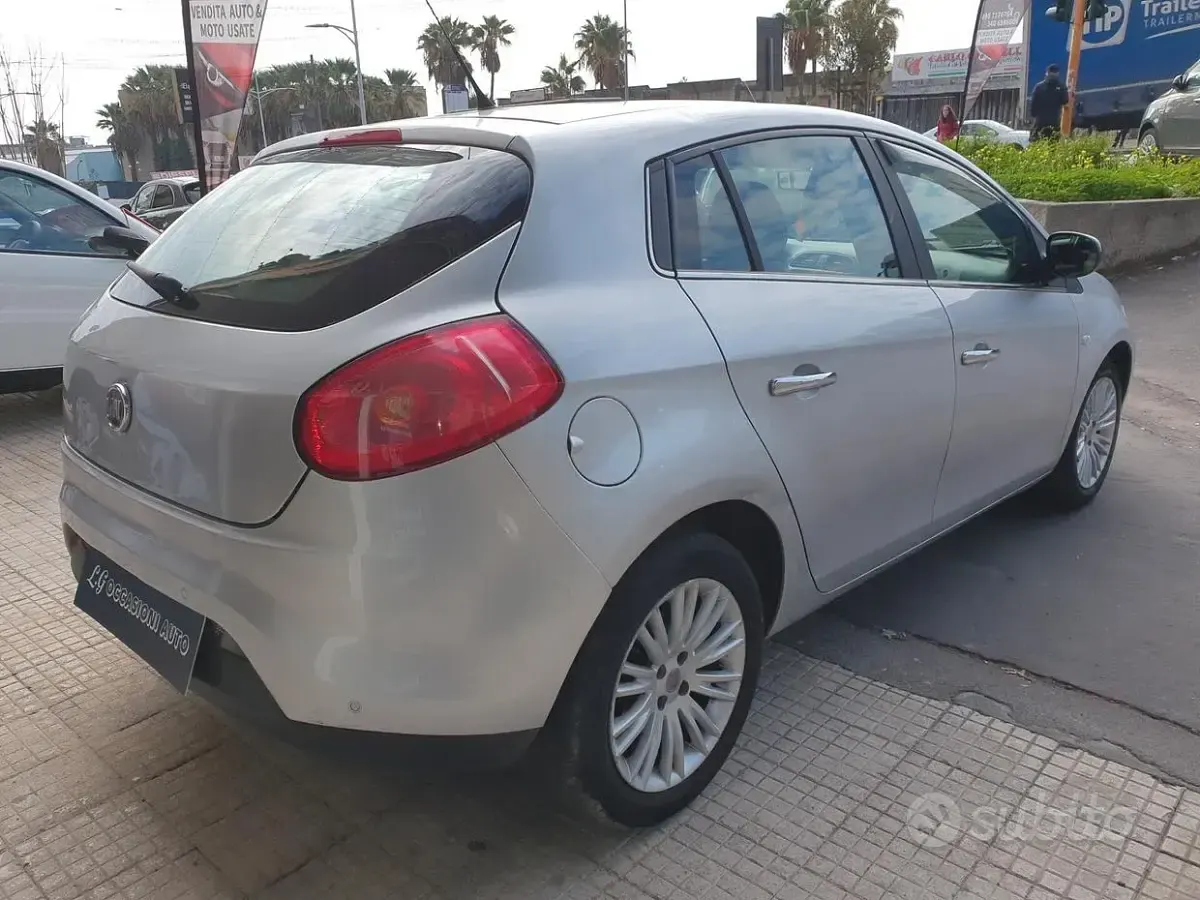 Usata Fiat Bravo Emotion 120 CV (88 kW) 2012 Grigio Utilitaria