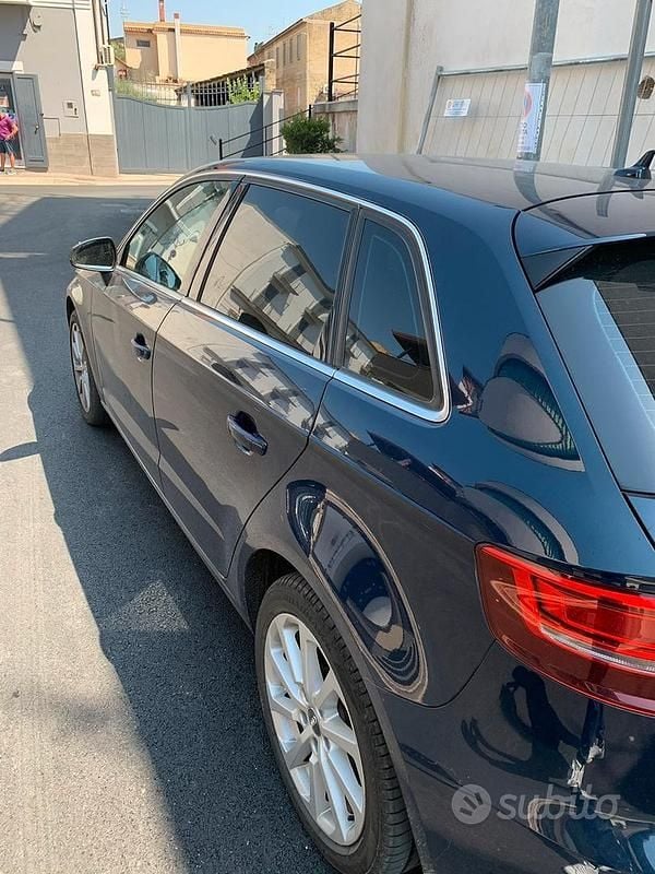 Usata Audi A3 Business 116 CV (85 kW) 2017 Blu Berlina