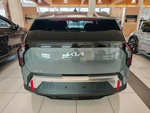 Nuova Kia EV3 Earth 60 kW (82 CV) 2026 Antracite metallizzato SUV
