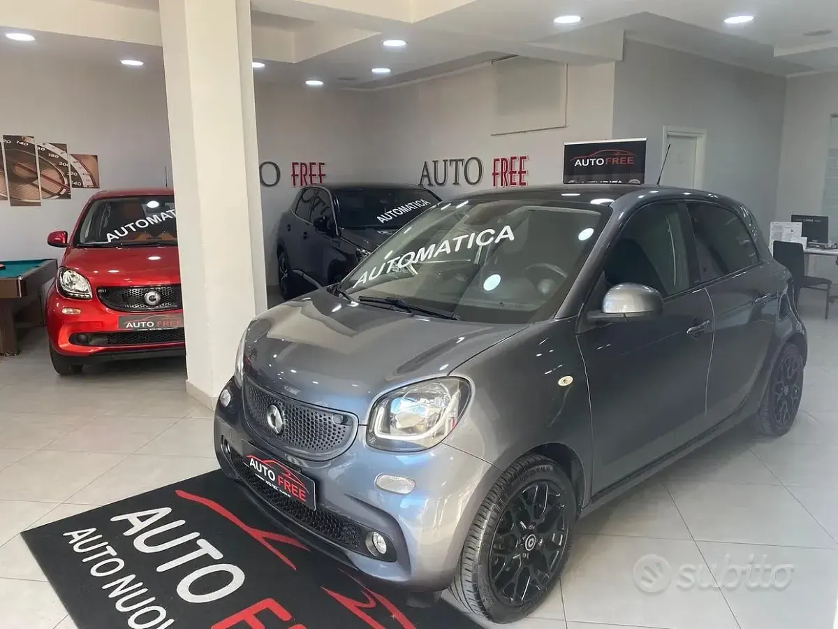 Usata Smart ForFour Passion 71 CV (52 kW) 2017 Grigio Utilitaria