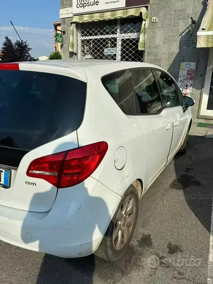 Usata Opel Meriva 110 CV (80 kW) 2011 Bianco Monovolume